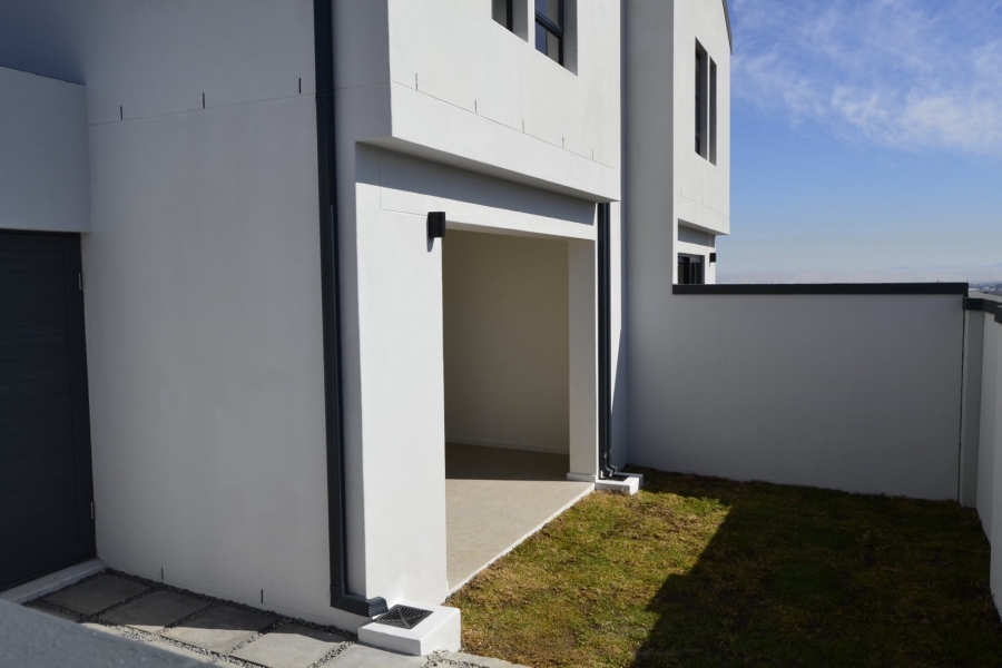 3 Bedroom Property for Sale in Mzuri Estate Western Cape